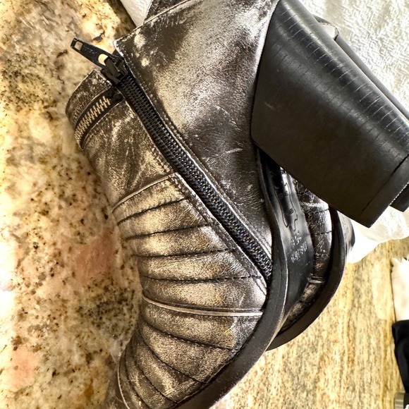 Klub Nico - Black and Silver Leather Booties - Women's Size 35.6 (6.5) - Picture 8 of 12